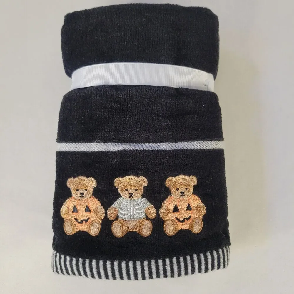 Set 2 Halloween Hand Towels Black White Cotton Teddy Bear Pumpkin Costume 16x26”